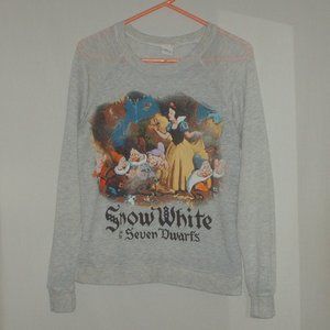 Walt Disney's Snow White & The Seven Dwarfs long sleeve shirt - size small